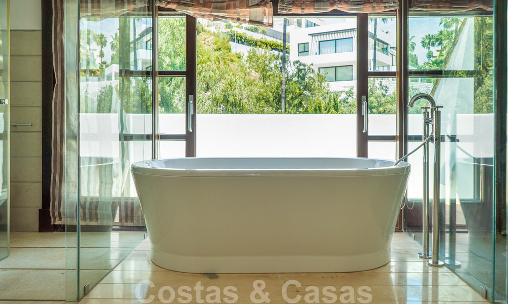 Luxueuze villa in traditionele stijl met prachtig uitzicht op zee te koop, Benahavis - Marbella 37140