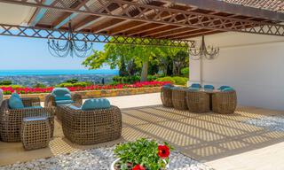 Luxueuze villa in traditionele stijl met prachtig uitzicht op zee te koop, Benahavis - Marbella 37145 