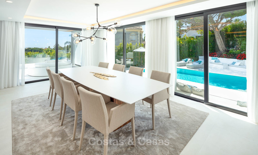 Ruime, mooi gerenoveerde luxe villa te koop, met zee- en golfzicht - Nueva Andalucía, Marbella 8578