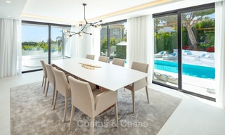Ruime, mooi gerenoveerde luxe villa te koop, met zee- en golfzicht - Nueva Andalucía, Marbella 8578 