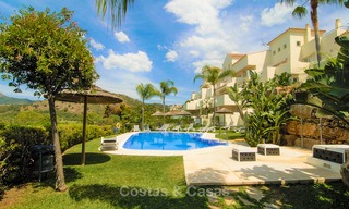 Buitenkans! Groot 4 slaapkamer penthouse appartement te koop, met golf- en zeezicht in Benahavis - Marbella 8613 