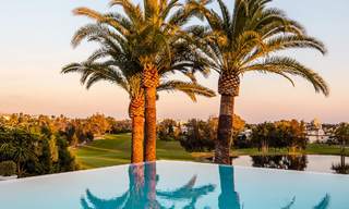 Spectaculaire, volledig gerenoveerde luxe villa met zeezicht te koop, eerstelijn golf - Nueva Andalucía, Marbella 8629 