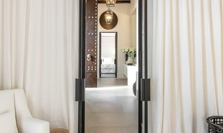 Spectaculaire, volledig gerenoveerde luxe villa met zeezicht te koop, eerstelijn golf - Nueva Andalucía, Marbella 8637 
