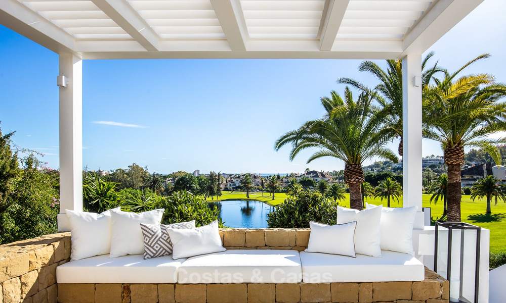 Spectaculaire, volledig gerenoveerde luxe villa met zeezicht te koop, eerstelijn golf - Nueva Andalucía, Marbella 8647