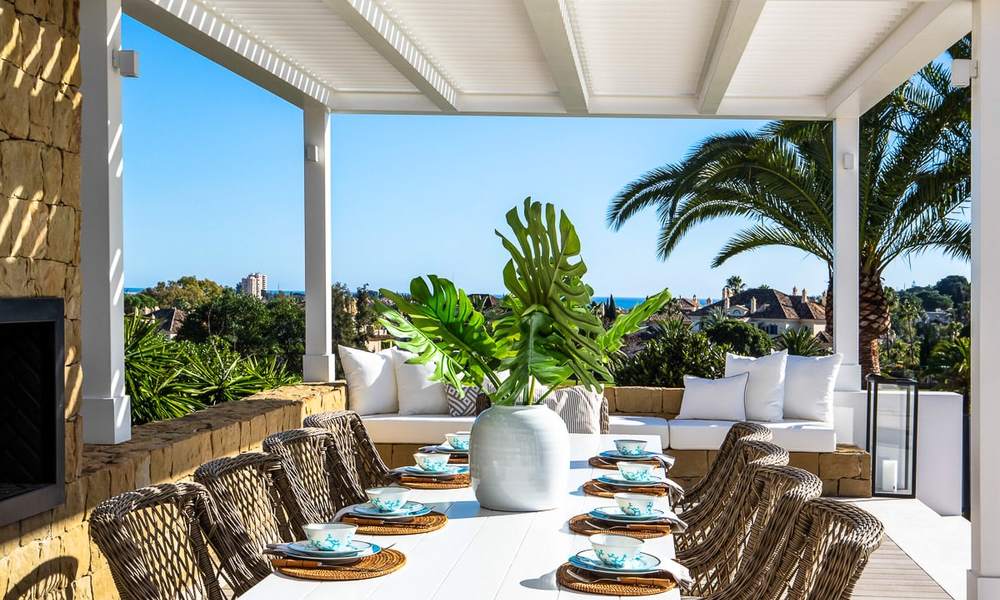 Spectaculaire, volledig gerenoveerde luxe villa met zeezicht te koop, eerstelijn golf - Nueva Andalucía, Marbella 8653