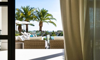 Spectaculaire, volledig gerenoveerde luxe villa met zeezicht te koop, eerstelijn golf - Nueva Andalucía, Marbella 8664 