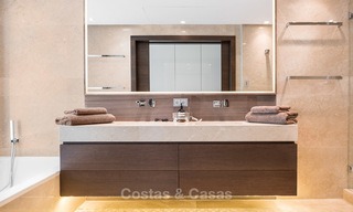 Verfijnd en modern luxe appartement te koop in een prestigieus wooncomplex in Sierra Blanca, Golden Mile, Marbella 8763 