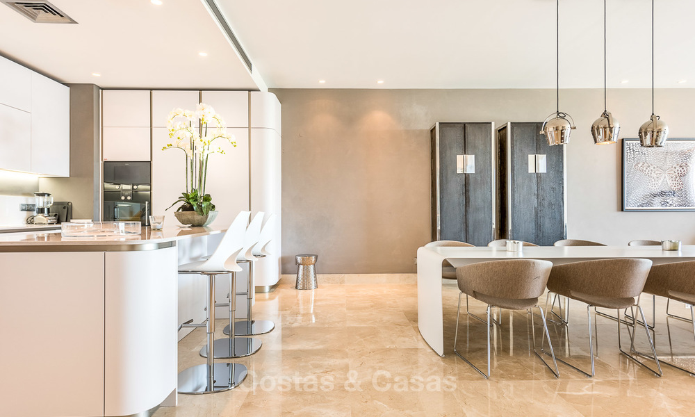Verfijnd en modern luxe appartement te koop in een prestigieus wooncomplex in Sierra Blanca, Golden Mile, Marbella 8775