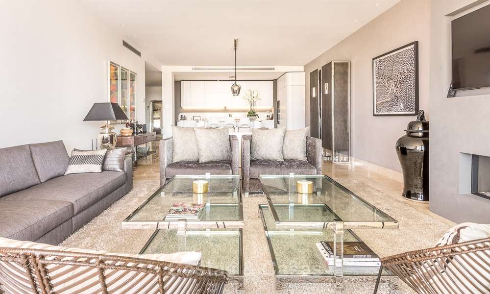 Verfijnd en modern luxe appartement te koop in een prestigieus wooncomplex in Sierra Blanca, Golden Mile, Marbella 8780