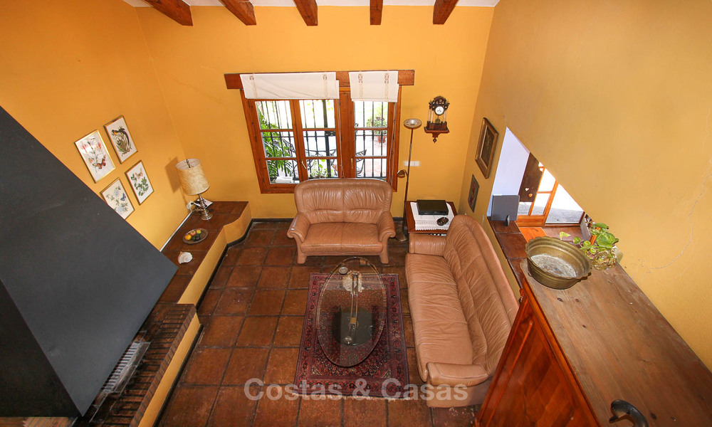Goed gelegen en aantrekkelijk geprijsde villa - finca met zeezicht te koop, Estepona, Costa del Sol 8684