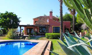 Goed gelegen en aantrekkelijk geprijsde villa - finca met zeezicht te koop, Estepona, Costa del Sol 8693 