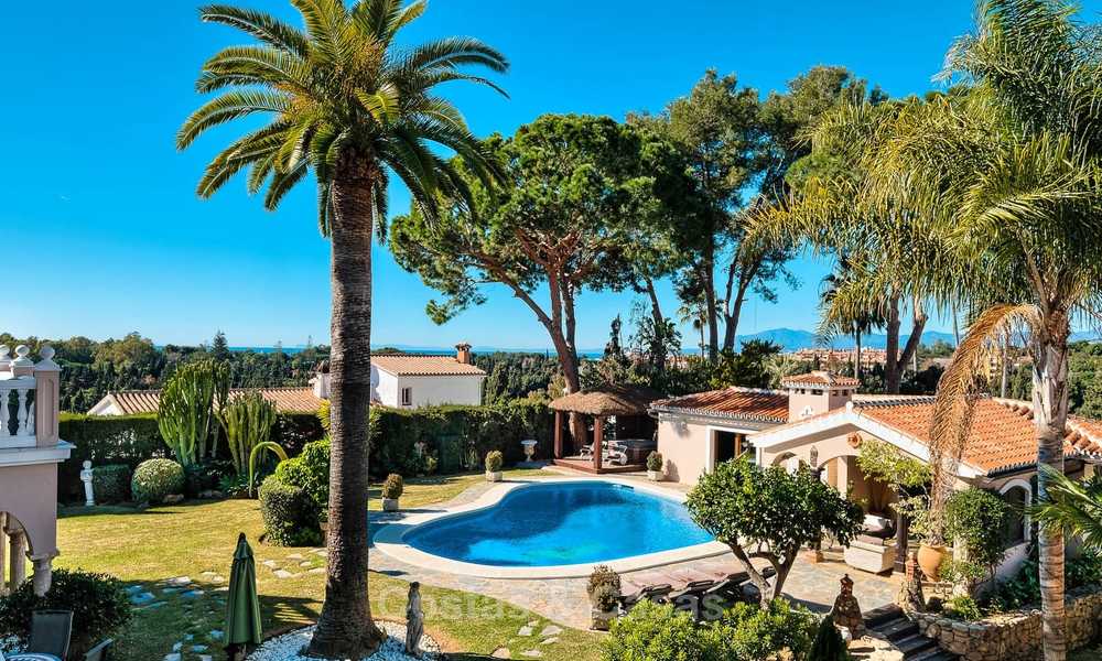 Gezellige en luxe traditionele villa met zeezicht te koop, met separaat gastenverblijf, instapklaar - Elviria, Marbella 8802
