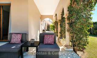 Gezellige en luxe traditionele villa met zeezicht te koop, met separaat gastenverblijf, instapklaar - Elviria, Marbella 8804 