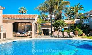 Gezellige en luxe traditionele villa met zeezicht te koop, met separaat gastenverblijf, instapklaar - Elviria, Marbella 8807 