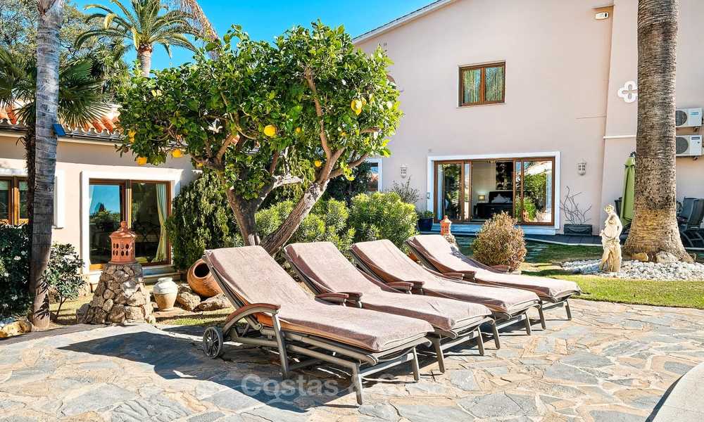 Gezellige en luxe traditionele villa met zeezicht te koop, met separaat gastenverblijf, instapklaar - Elviria, Marbella 8822