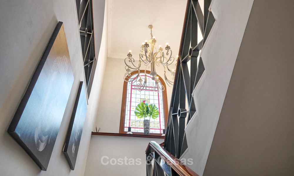 Gezellige en luxe traditionele villa met zeezicht te koop, met separaat gastenverblijf, instapklaar - Elviria, Marbella 8833