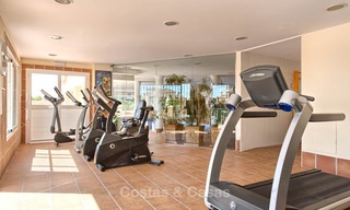 Verrukkelijk penthouse appartement te koop in een luxe complex, eerstelijn golf met zeezicht - Marbella - Estepona 8873 