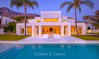 Oogstrelende luxe moderne designer villa met zeezicht te koop in de exclusieve wijk Sierra Blanca - Golden Mile, Marbella 8903 