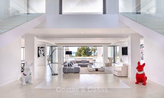 Oogstrelende luxe moderne designer villa met zeezicht te koop in de exclusieve wijk Sierra Blanca - Golden Mile, Marbella 8905 