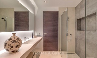 Oogstrelende luxe moderne designer villa met zeezicht te koop in de exclusieve wijk Sierra Blanca - Golden Mile, Marbella 8925 