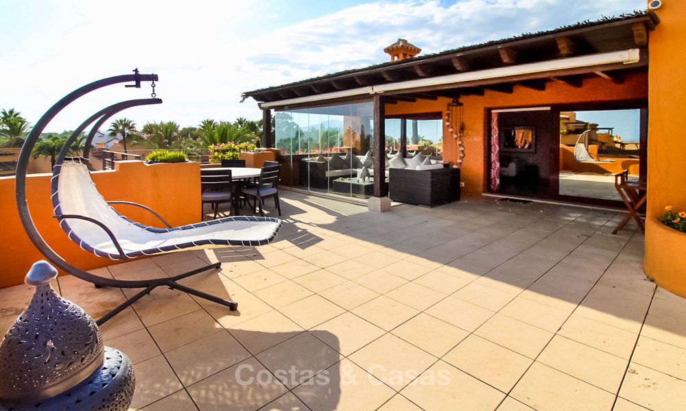 Spectaculaire penthouse met prive zwembad in een luxe complex te koop, eerstelijn strand - New Golden Mile, Marbella - Estepona 9121