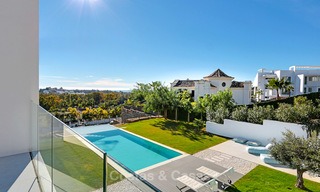 Dringende verkoop! Oogstrelende moderne luxe villa met golf- en zeezicht te koop, instapklaar - Benahavis, Marbella 9312 