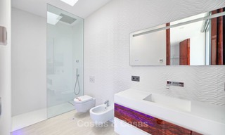 Unieke, moderne luxe villa in de Golf Vallei van Nueva Andalucía, Marbella 9273 