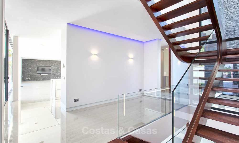 Unieke, moderne luxe villa in de Golf Vallei van Nueva Andalucía, Marbella 9281