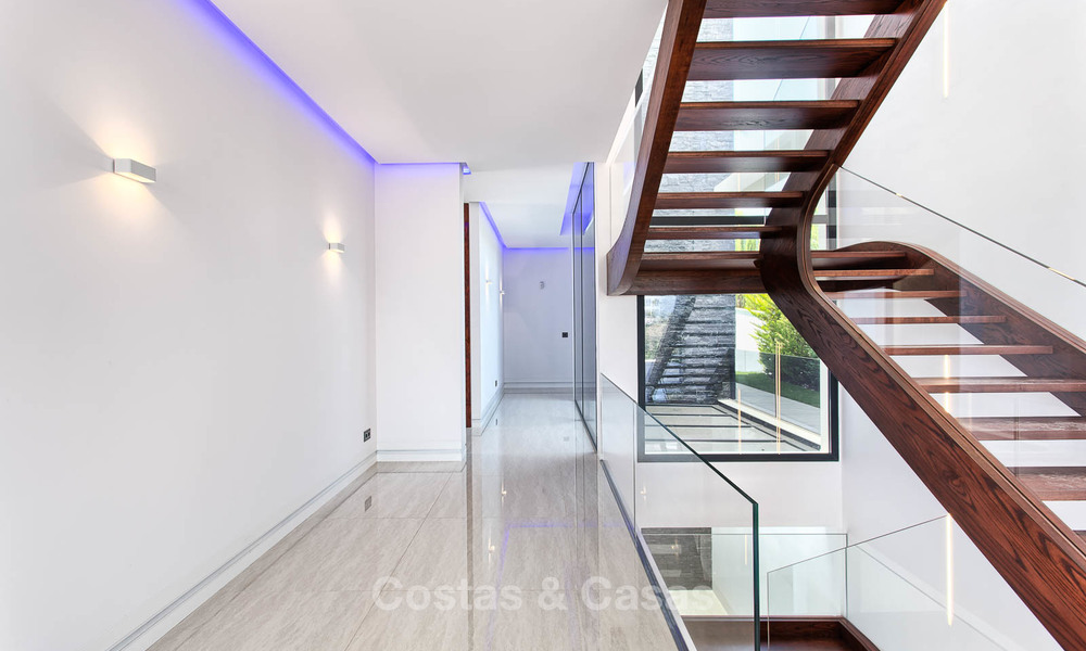 Unieke, moderne luxe villa in de Golf Vallei van Nueva Andalucía, Marbella 9282