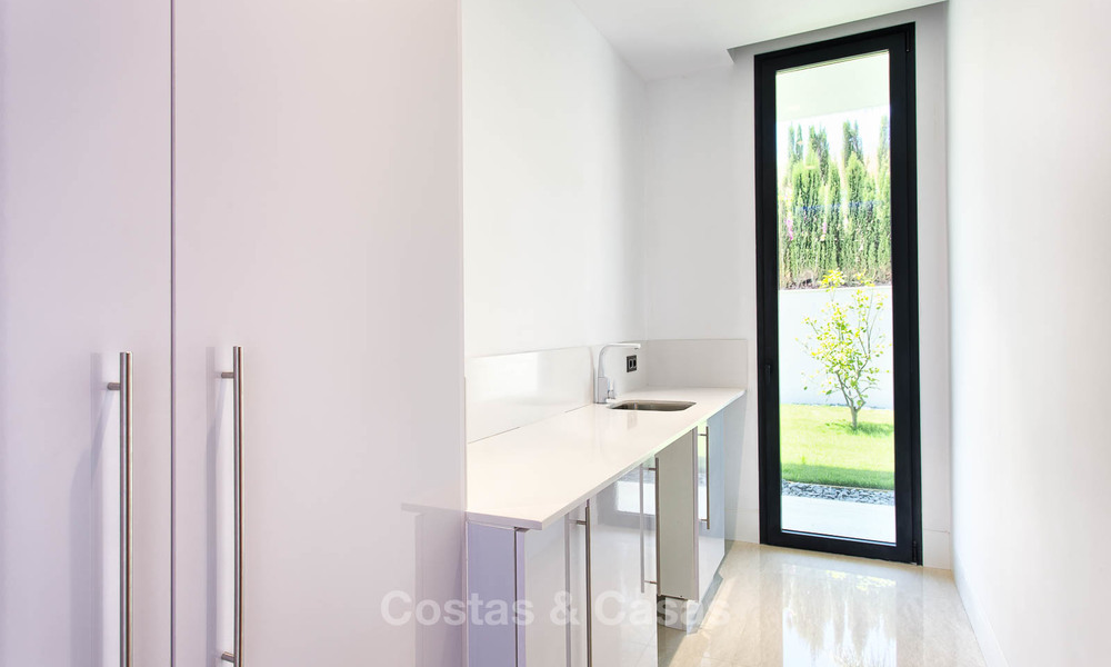 Unieke, moderne luxe villa in de Golf Vallei van Nueva Andalucía, Marbella 9284