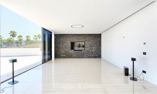 Unieke, moderne luxe villa in de Golf Vallei van Nueva Andalucía, Marbella 9288 
