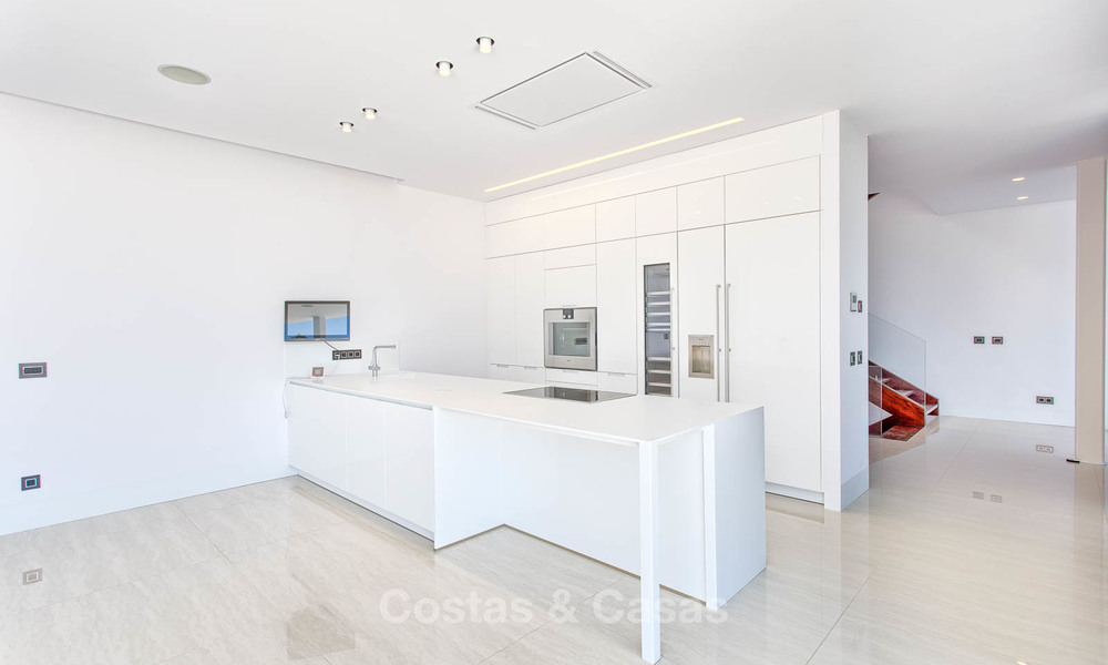 Unieke, moderne luxe villa in de Golf Vallei van Nueva Andalucía, Marbella 9289