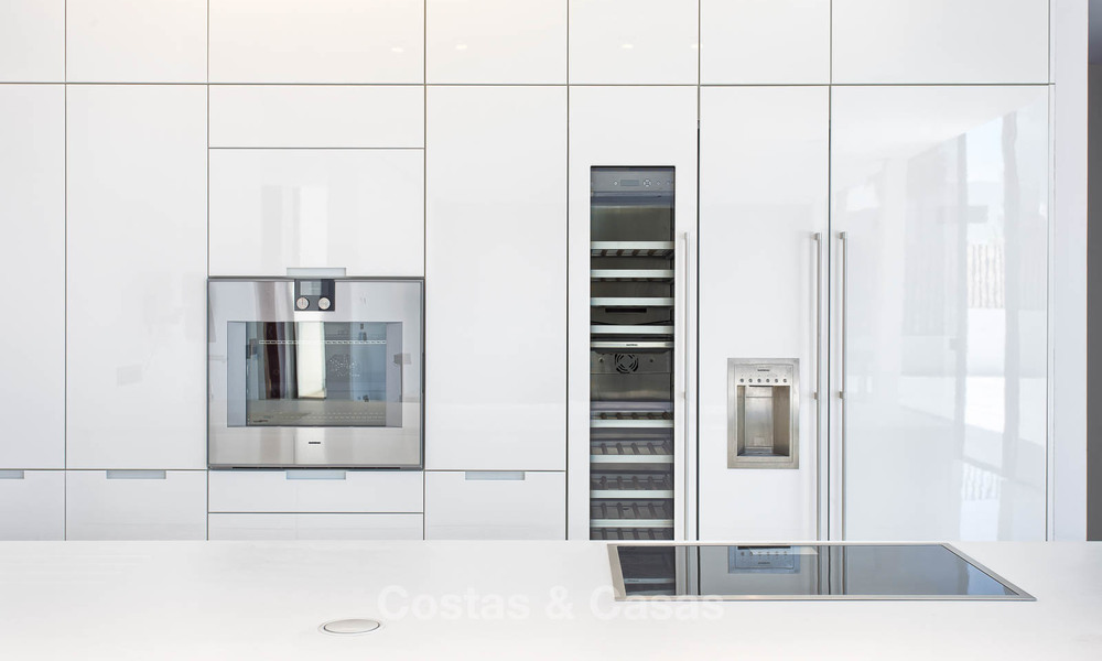 Unieke, moderne luxe villa in de Golf Vallei van Nueva Andalucía, Marbella 9301