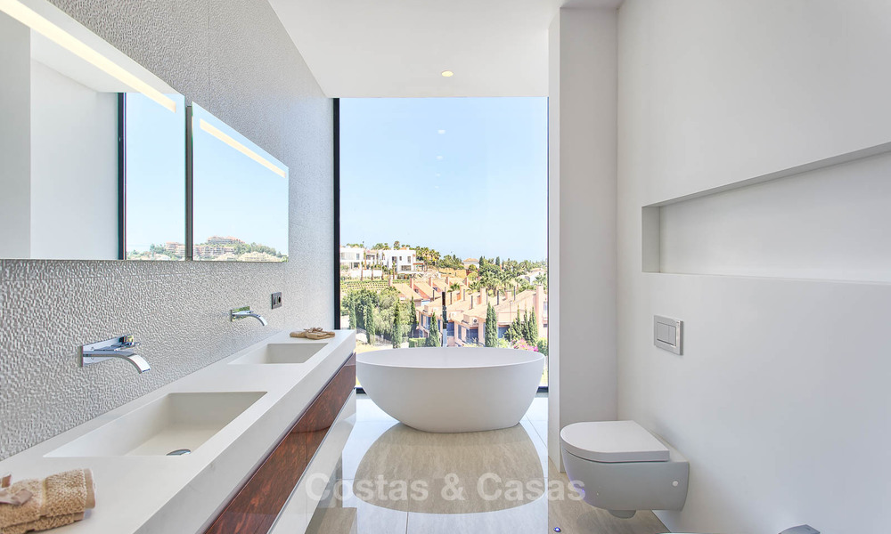 Unieke, moderne luxe villa in de Golf Vallei van Nueva Andalucía, Marbella 9302
