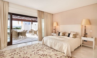 Exclusief eerstelijnsstrand penthouse appartement te koop in Estepona, Costa del Sol. Prijsverlaging. 9352 
