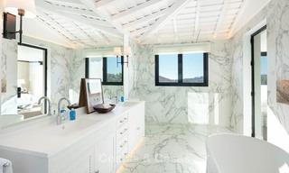 Prestigieuze gerenoveerde luxe villa te koop, eerstelijn golf, Nueva Andalucía, Marbella 9425 