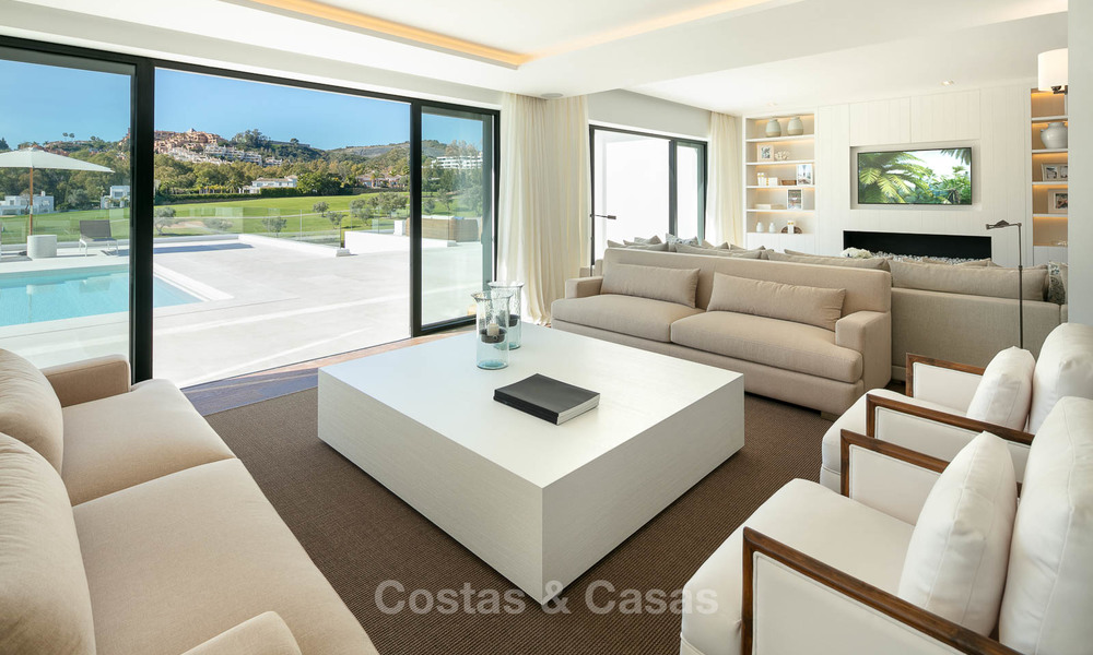 Prestigieuze gerenoveerde luxe villa te koop, eerstelijn golf, Nueva Andalucía, Marbella 9435