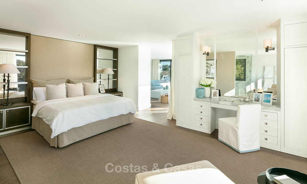 Prestigieuze gerenoveerde luxe villa te koop, eerstelijn golf, Nueva Andalucía, Marbella 9442