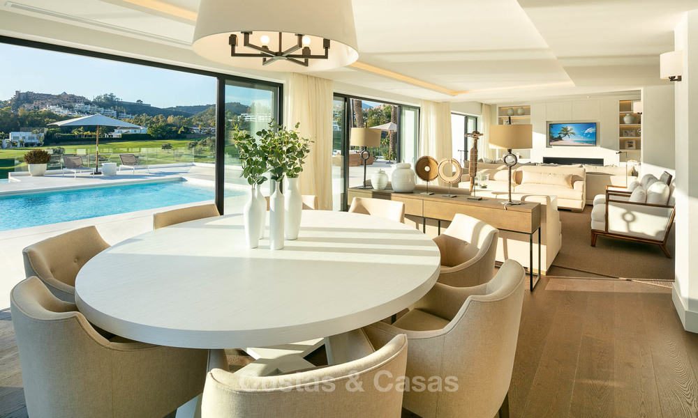 Prestigieuze gerenoveerde luxe villa te koop, eerstelijn golf, Nueva Andalucía, Marbella 9446