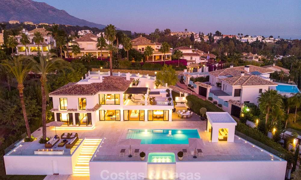 Prestigieuze gerenoveerde luxe villa te koop, eerstelijn golf, Nueva Andalucía, Marbella 9448