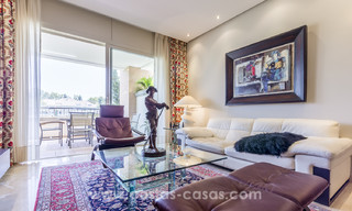 Tijdloze luxe appartementen te koop met zeezicht op de Golden Mile, tussen Puerto Banus en Marbella 22530 