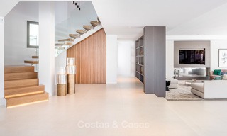 Zeer elegante moderne luxe villa te koop, strandzijde Puerto Banus, Marbella 9524 