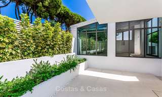Zeer elegante moderne luxe villa te koop, strandzijde Puerto Banus, Marbella 9563 