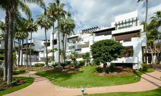Gerenoveerd luxe appartement in Puente Romano te koop met zeezicht - Golden Mile, Marbella 9588 