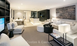 Gerenoveerd luxe appartement in Puente Romano te koop met zeezicht - Golden Mile, Marbella 9590 