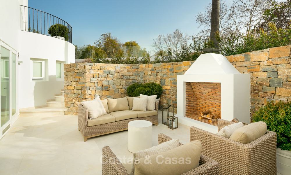 Sublieme gerenoveerde luxe villa te koop, eerstelijn golf Las Brisas - Nueva Andalucia, Marbella 9604