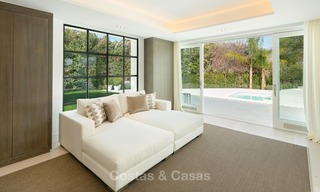 Sublieme gerenoveerde luxe villa te koop, eerstelijn golf Las Brisas - Nueva Andalucia, Marbella 9615 