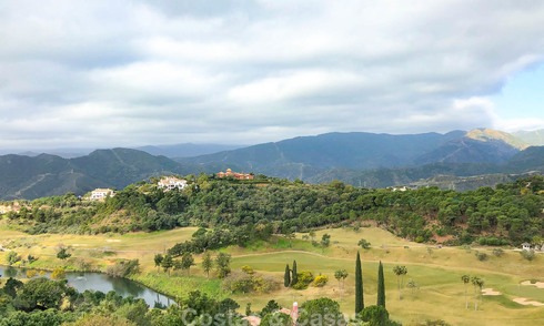 Unieke kans om één van de laatst beschikbare percelen te kopen in het exclusieve La Zagaleta, Benahavis, Marbella 9925