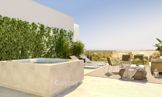 Nieuwe, moderne half vrijstaande villa's met prachtig zeezicht te koop, eerste lijn golf, Sotogrande, Costa del Sol 9945 