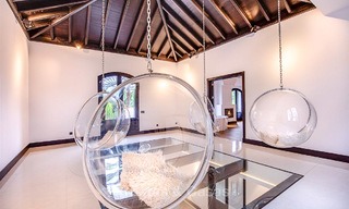 Vorstelijke villa in mediterrane stijl te koop in een prestigieuze woonwijk aan het strand, Guadalmina Baja, Marbella 9982 